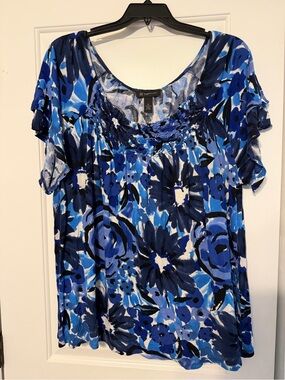 INC International Concepts Blue and Navy Floral Scoop Neck Tee